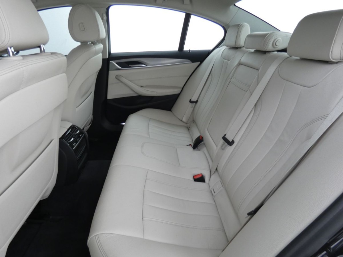 BMW 5 SERIES 3.0 530D SE 4D 261 BHP - 2017 - £13,700