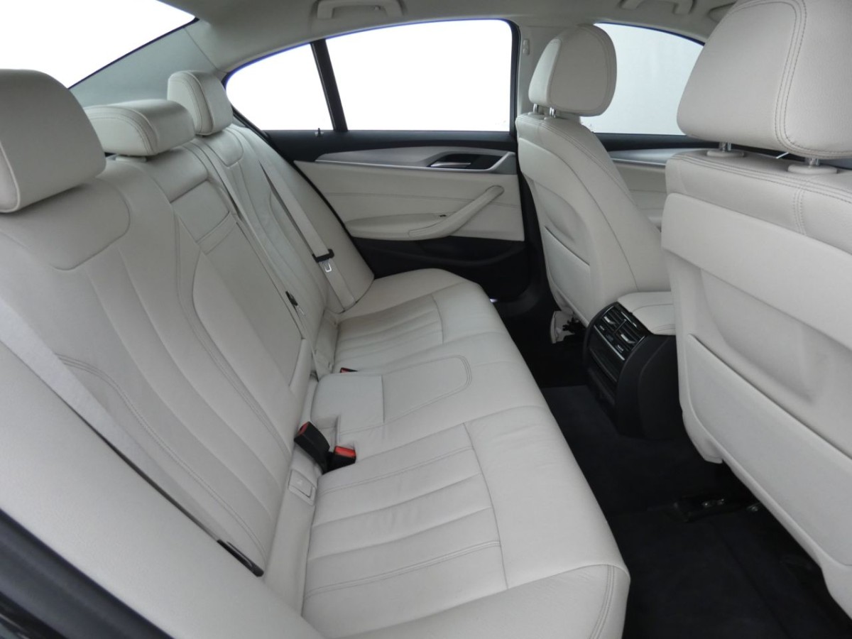 BMW 5 SERIES 3.0 530D SE 4D 261 BHP - 2017 - £13,700