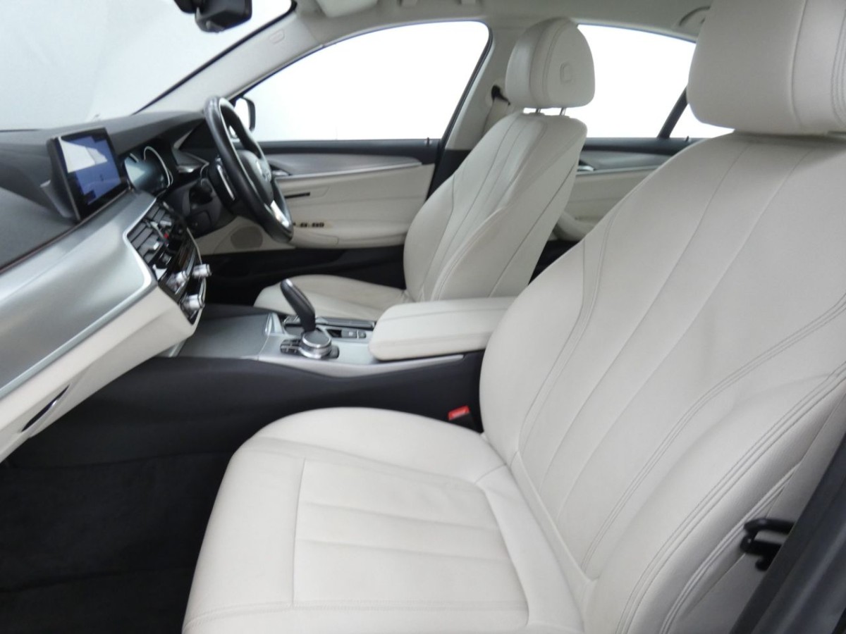 BMW 5 SERIES 3.0 530D SE 4D 261 BHP - 2017 - £13,700