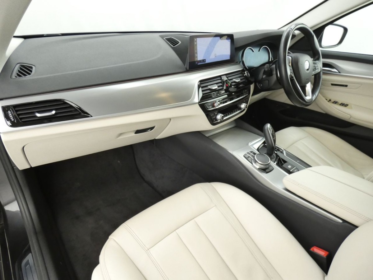 BMW 5 SERIES 3.0 530D SE 4D 261 BHP - 2017 - £13,700