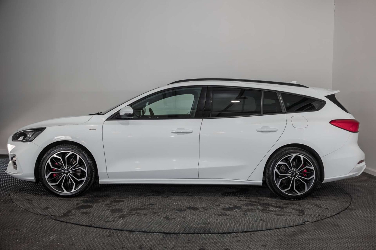 FORD FOCUS 2019 (69) 1.5 ECOBLUE ST-LINE X ESTATE 5DR DIESEL MANUAL EURO 6 (S/S) (120 PS) - 2019 - £11,000