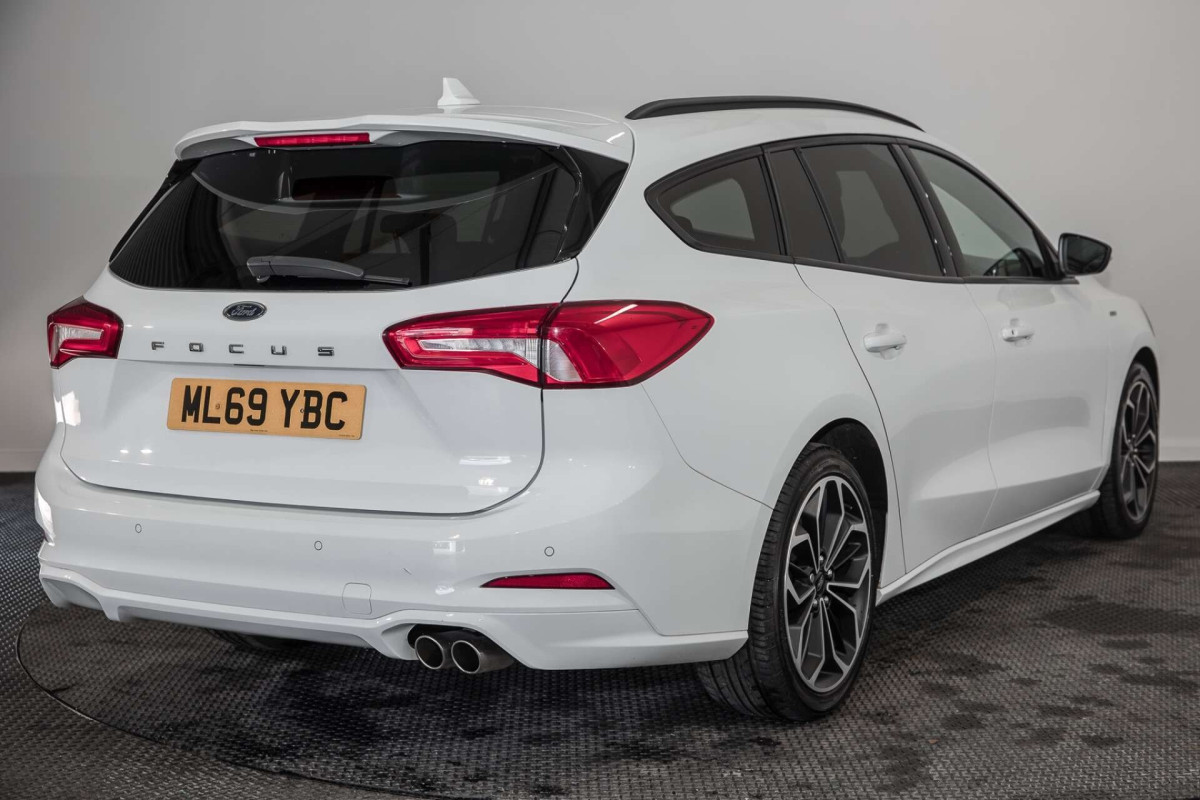 FORD FOCUS 2019 (69) 1.5 ECOBLUE ST-LINE X ESTATE 5DR DIESEL MANUAL EURO 6 (S/S) (120 PS) - 2019 - £11,000