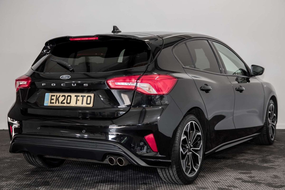 FORD FOCUS 2020 (20) 1.0T ECOBOOST ST-LINE X HATCHBACK 5DR PETROL MANUAL EURO 6 (S/S) (125 PS) - 2020 - £11,750
