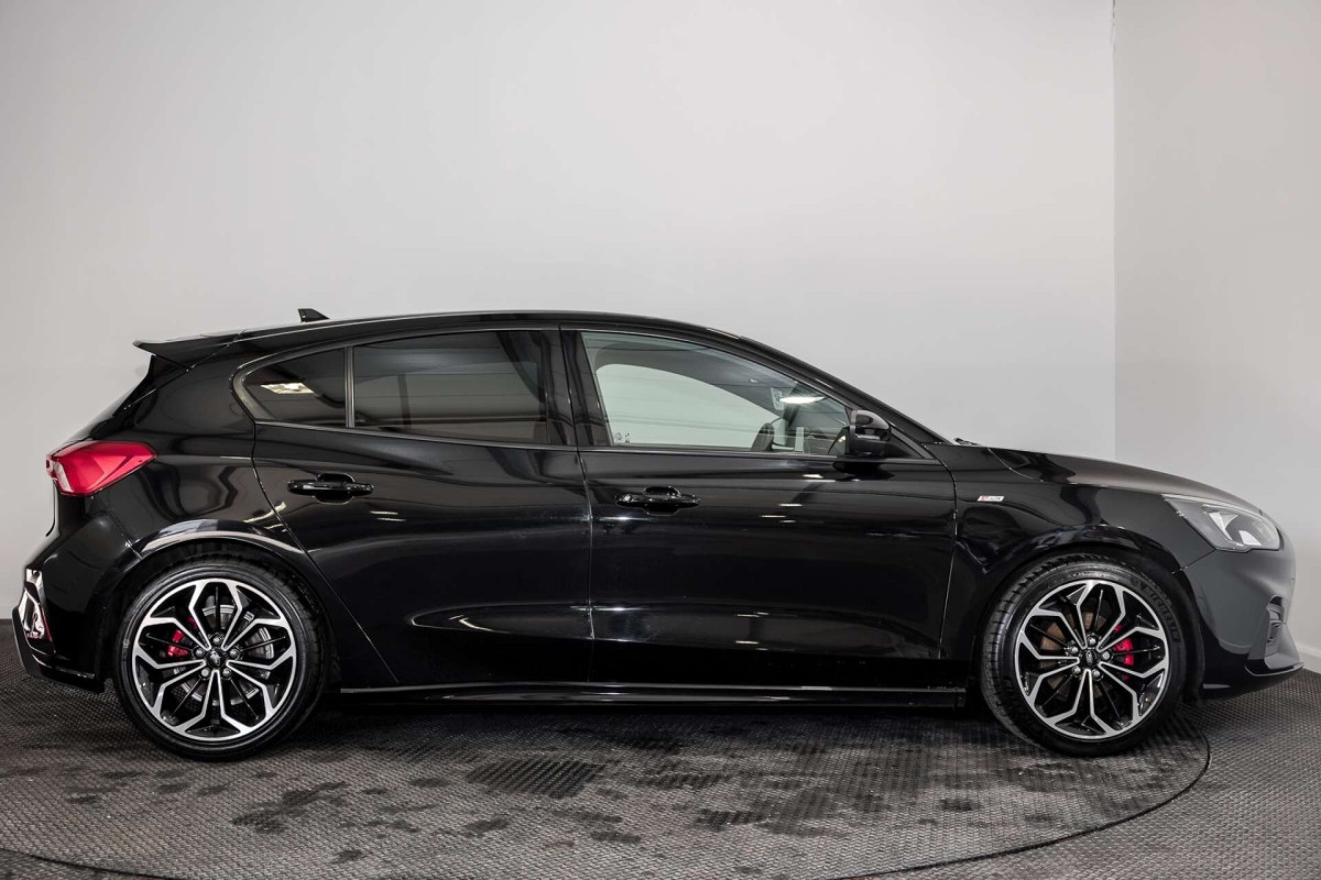 FORD FOCUS 2020 (20) 1.0T ECOBOOST ST-LINE X HATCHBACK 5DR PETROL MANUAL EURO 6 (S/S) (125 PS) - 2020 - £11,750