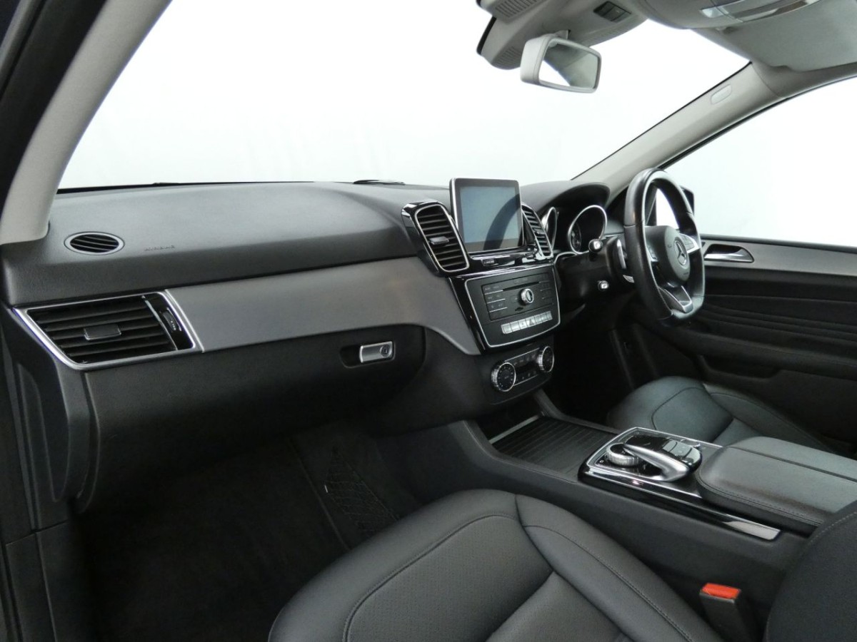 MERCEDES-BENZ GLE-CLASS 3.0 GLE 350 D 4MATIC AMG LINE 5D AUTO 255 BHP - 2016 - £24,990
