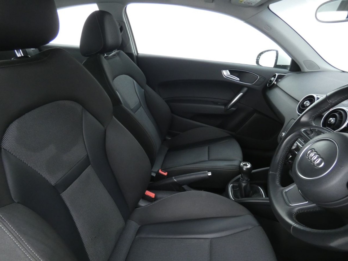 AUDI A1 1.0 TFSI SPORT 3D 93 BHP - 2016 - £8,400