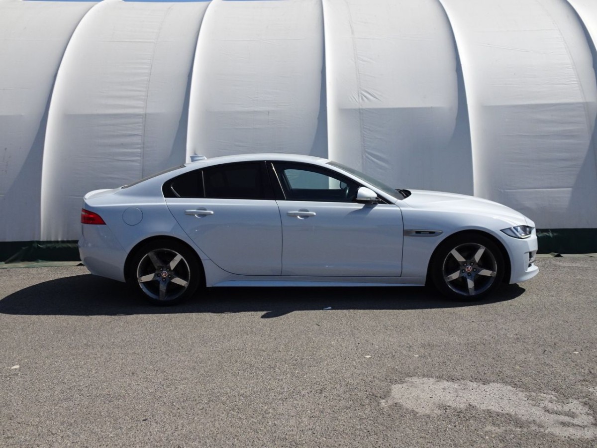JAGUAR XE 2.0 D R-SPORT 4D 178 BHP - 2017 - £12,990