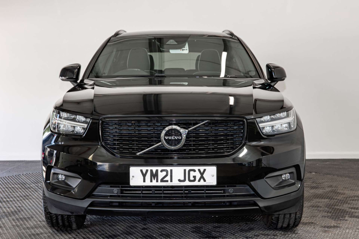 VOLVO XC40 2021 (21) 1.5 T3 R-DESIGN SUV 5DR PETROL AUTO EURO 6 (S/S) (163 PS) - 2021 - £17,200