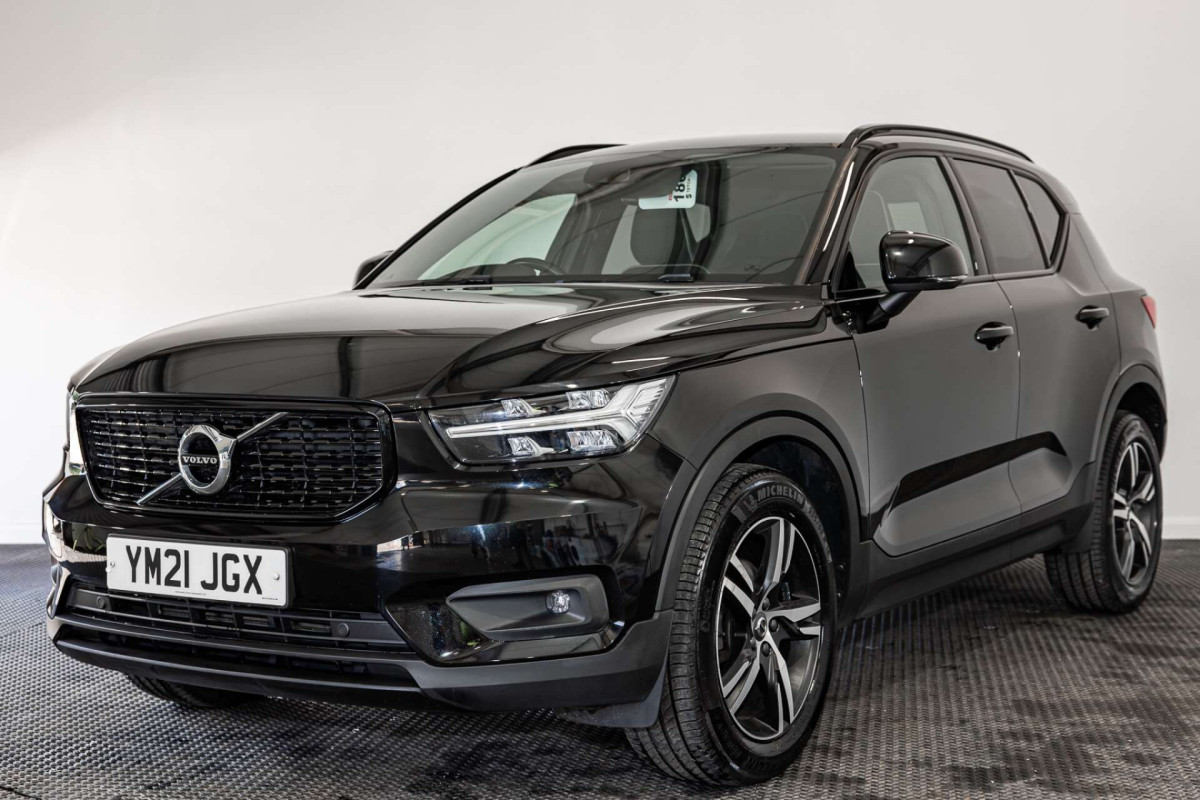 VOLVO XC40 2021 (21) 1.5 T3 R-DESIGN SUV 5DR PETROL AUTO EURO 6 (S/S) (163 PS) - 2021 - £17,200