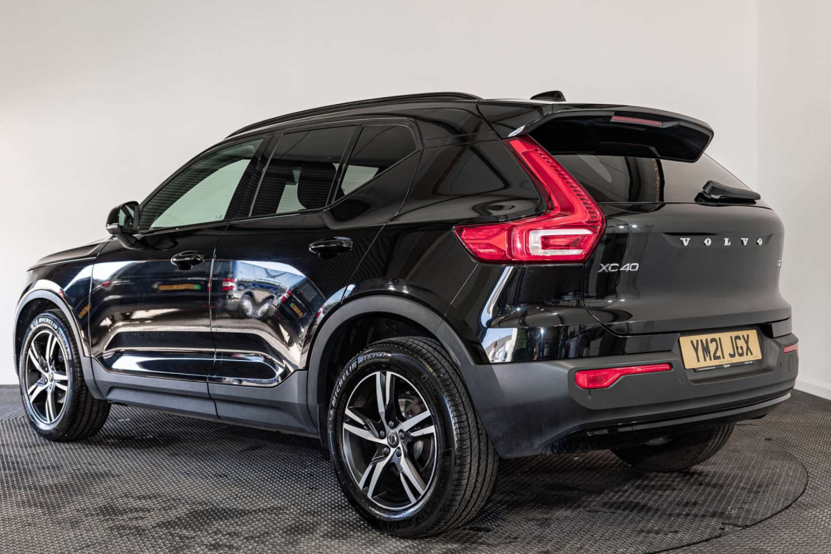 VOLVO XC40 2021 (21) 1.5 T3 R-DESIGN SUV 5DR PETROL AUTO EURO 6 (S/S) (163 PS) - 2021 - £17,200