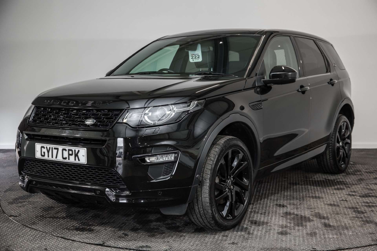 LAND ROVER DISCOVERY SPORT 2017 (17) 2.0 TD4 HSE DYNAMIC LUX SUV 5DR DIESEL AUTO 4WD EURO 6 (S/S) (180 PS) - 2017 - £14,650