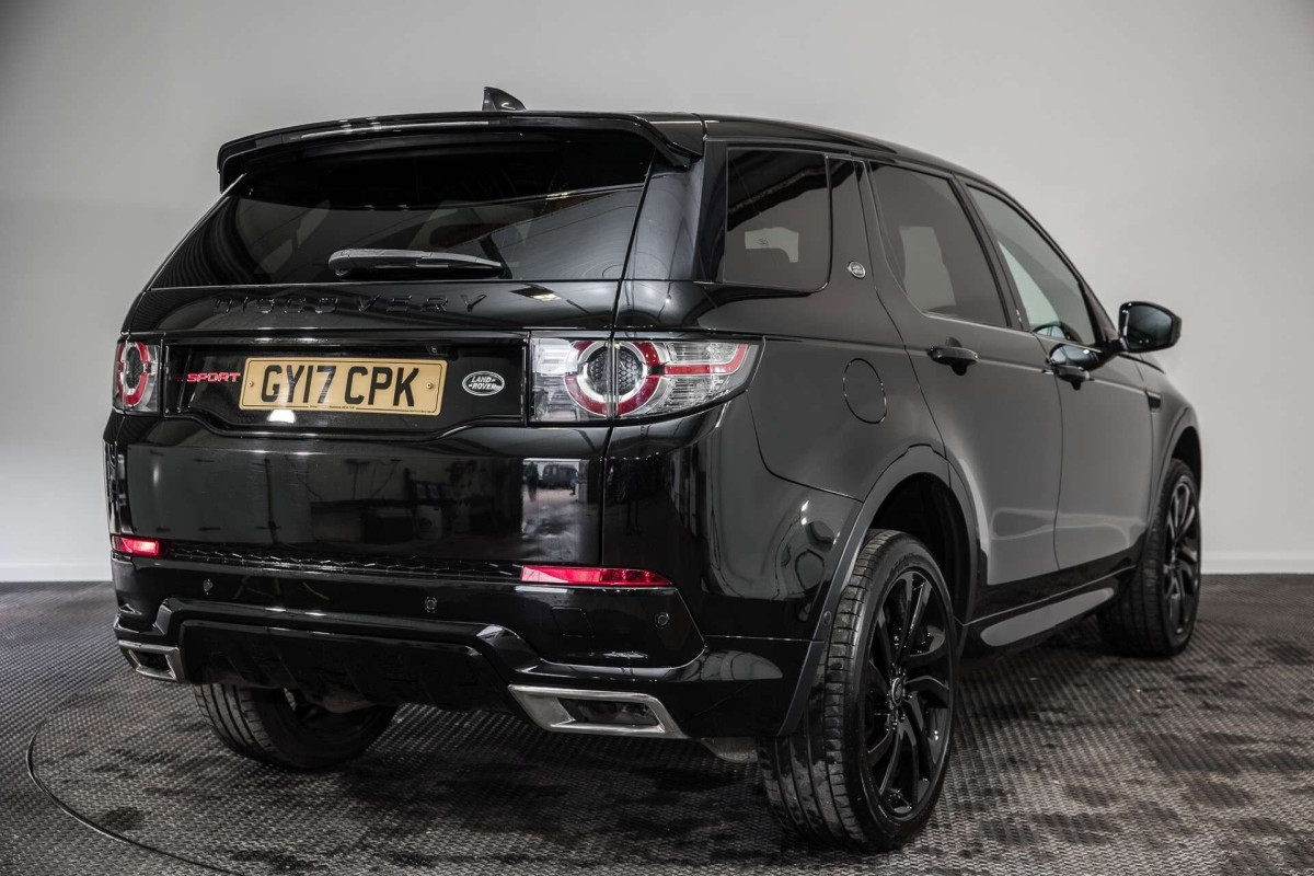 LAND ROVER DISCOVERY SPORT 2017 (17) 2.0 TD4 HSE DYNAMIC LUX SUV 5DR DIESEL AUTO 4WD EURO 6 (S/S) (180 PS) - 2017 - £14,650