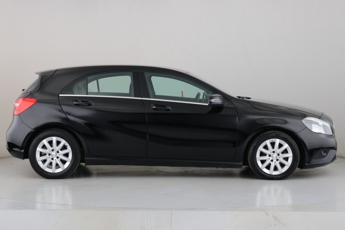 MERCEDES-BENZ A-CLASS 1.5 A180 CDI ECO SE 5D 109 BHP - 2014 - £10,490