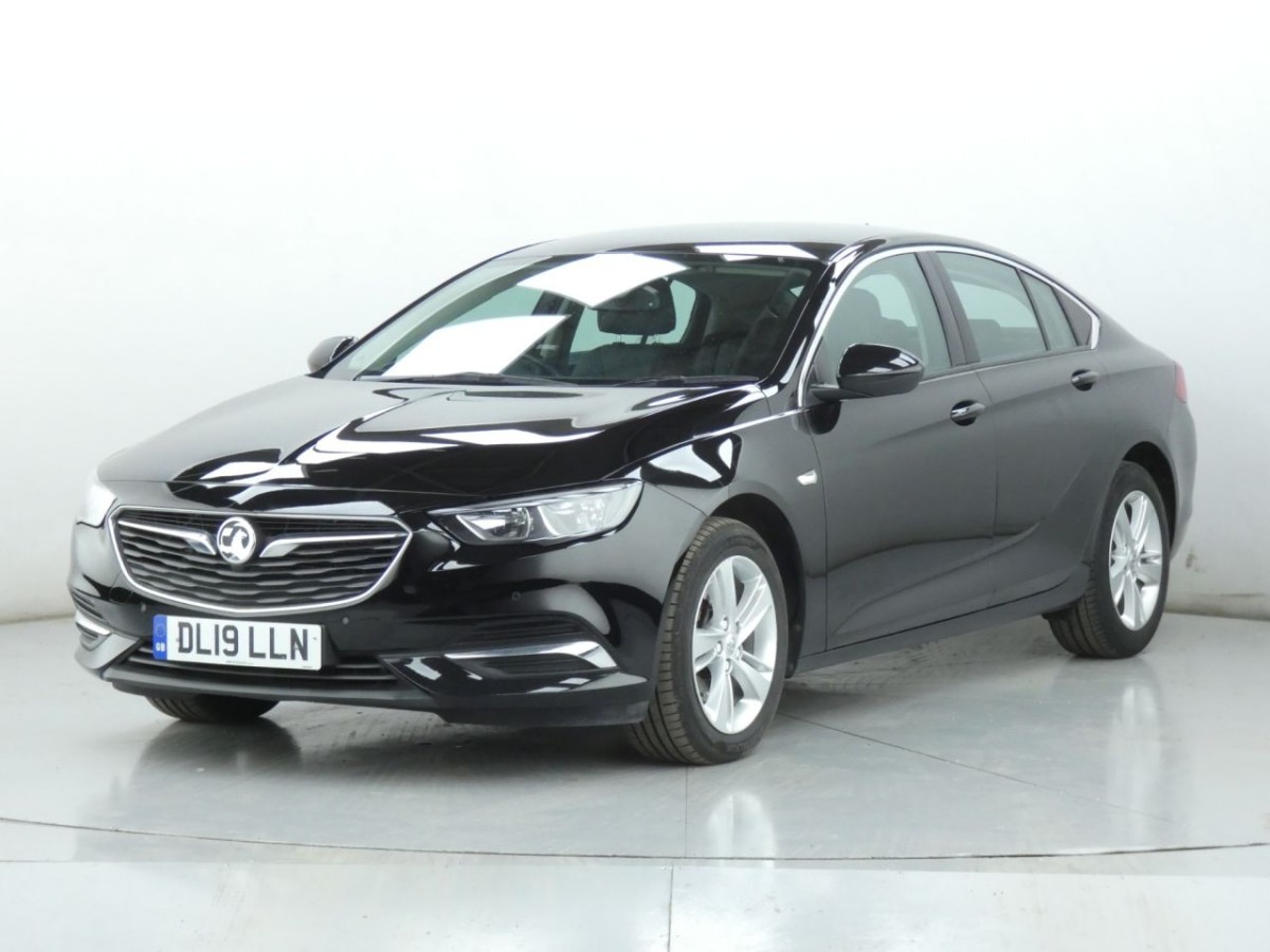 VAUXHALL INSIGNIA GRAND SPORT 1.6 TECH LINE NAV 5D 135 BHP - 2019 - £12,400