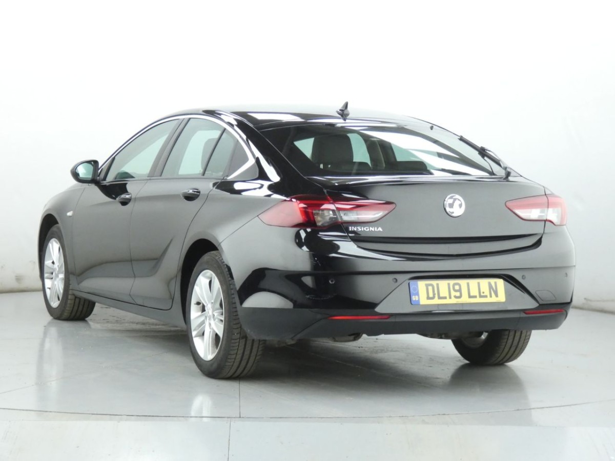 VAUXHALL INSIGNIA GRAND SPORT 1.6 TECH LINE NAV 5D 135 BHP - 2019 - £12,400