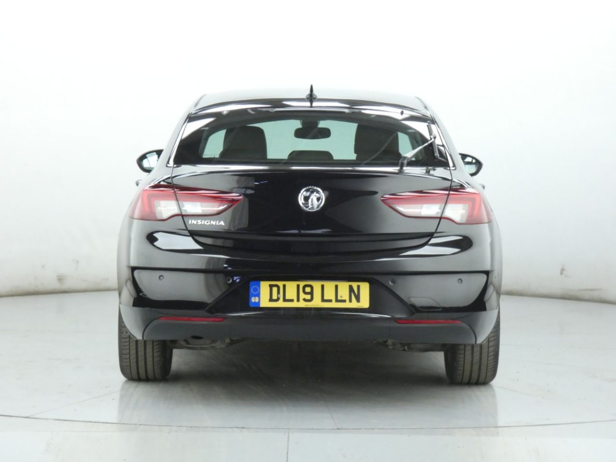 VAUXHALL INSIGNIA GRAND SPORT 1.6 TECH LINE NAV 5D 135 BHP - 2019 - £12,400