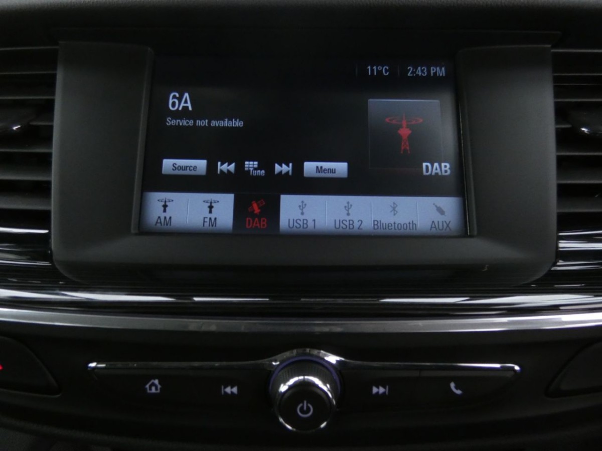VAUXHALL INSIGNIA GRAND SPORT 1.6 TECH LINE NAV 5D 135 BHP - 2019 - £12,400
