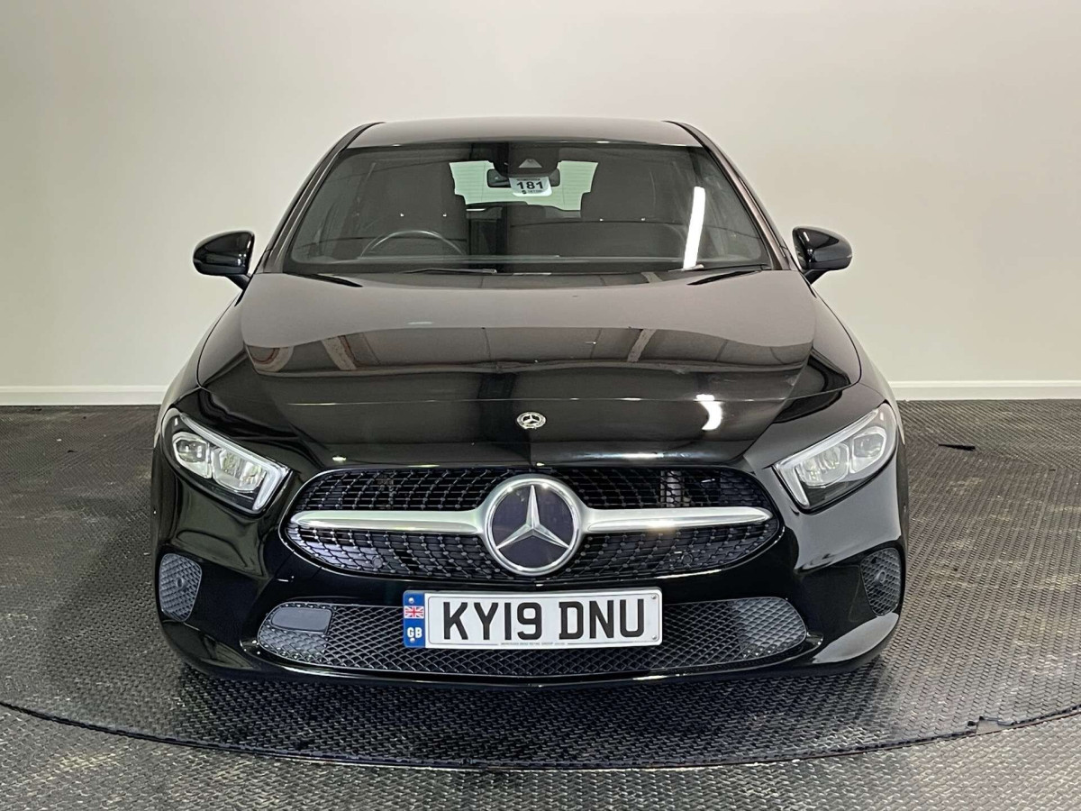 MERCEDES-BENZ A CLASS 2019 (19) 1.5 A180D SPORT (EXECUTIVE) HATCHBACK 5DR DIESEL 7G-DCT EURO 6 (S/S) (116 P - 2019 - £14,200