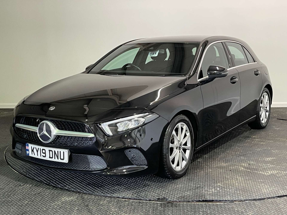 MERCEDES-BENZ A CLASS 2019 (19) 1.5 A180D SPORT (EXECUTIVE) HATCHBACK 5DR DIESEL 7G-DCT EURO 6 (S/S) (116 P - 2019 - £14,200