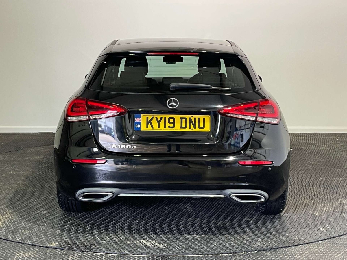 MERCEDES-BENZ A CLASS 2019 (19) 1.5 A180D SPORT (EXECUTIVE) HATCHBACK 5DR DIESEL 7G-DCT EURO 6 (S/S) (116 P - 2019 - £14,200