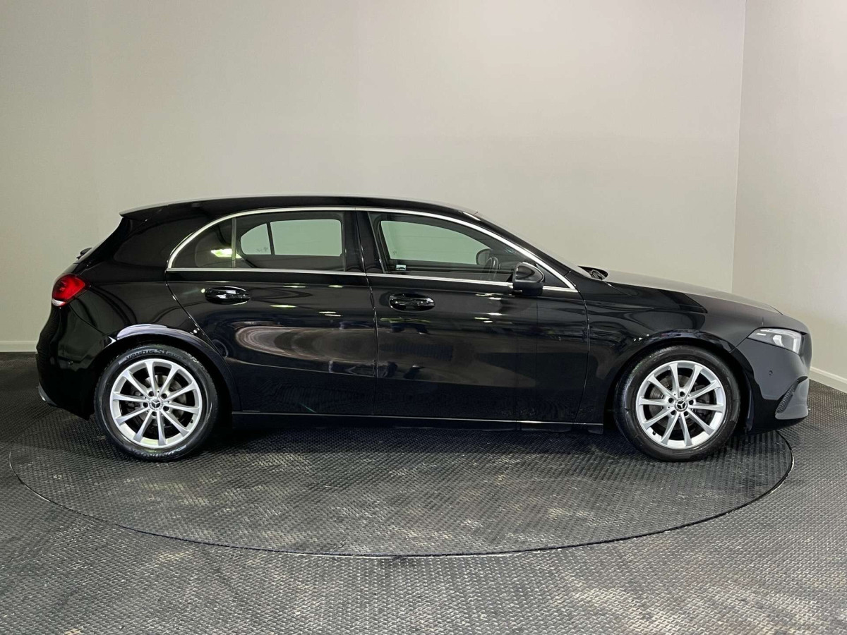 MERCEDES-BENZ A CLASS 2019 (19) 1.5 A180D SPORT (EXECUTIVE) HATCHBACK 5DR DIESEL 7G-DCT EURO 6 (S/S) (116 P - 2019 - £14,200