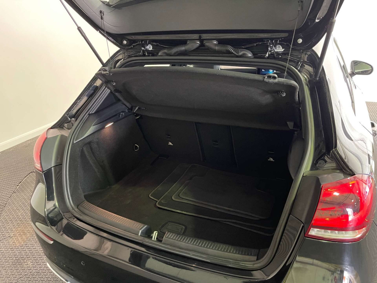 MERCEDES-BENZ A CLASS 2019 (19) 1.5 A180D SPORT (EXECUTIVE) HATCHBACK 5DR DIESEL 7G-DCT EURO 6 (S/S) (116 P - 2019 - £14,200