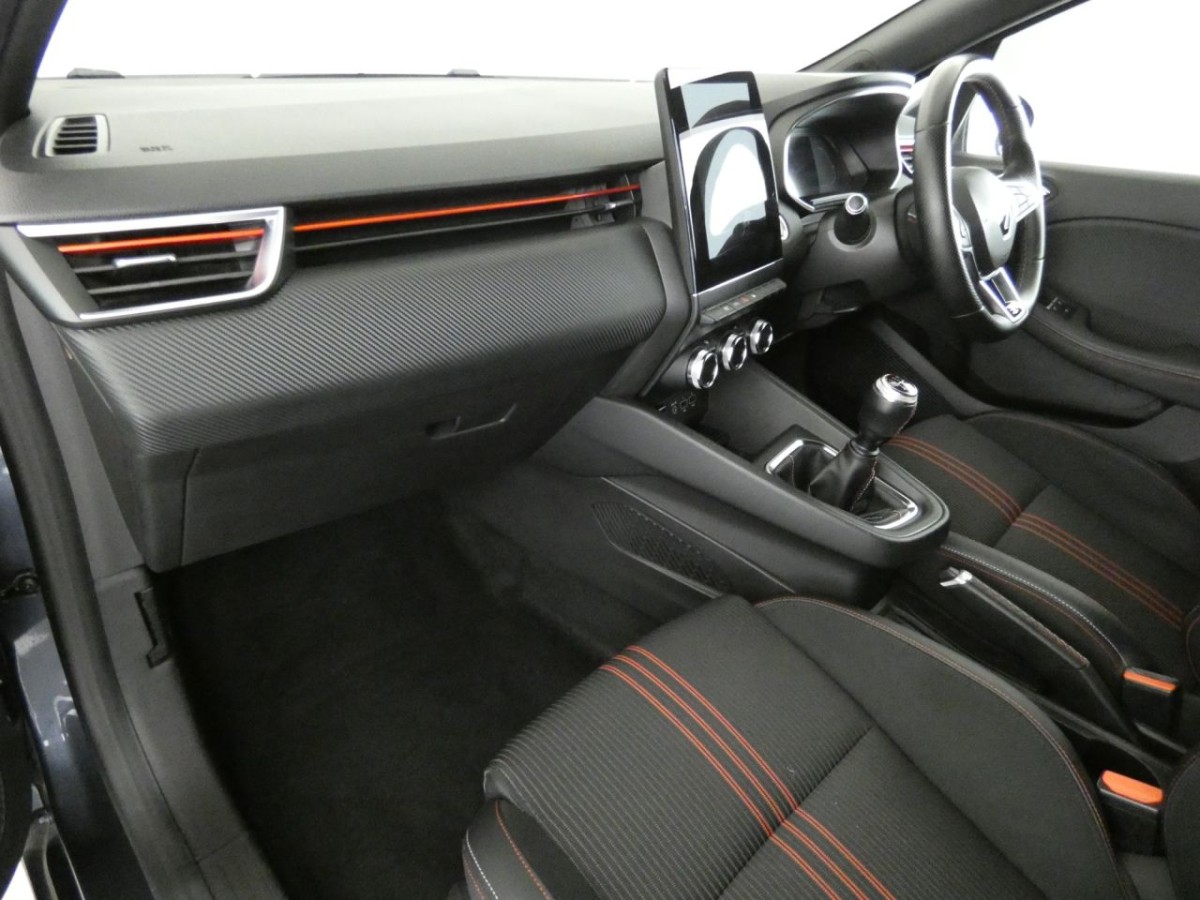 RENAULT CLIO 1.0 RS LINE TCE 5D 100 BHP - 2020 - £11,990