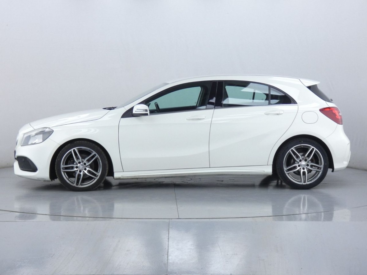 MERCEDES-BENZ A-CLASS 2.1 A 200 D AMG LINE 5D 134 BHP - 2016 - £9,700