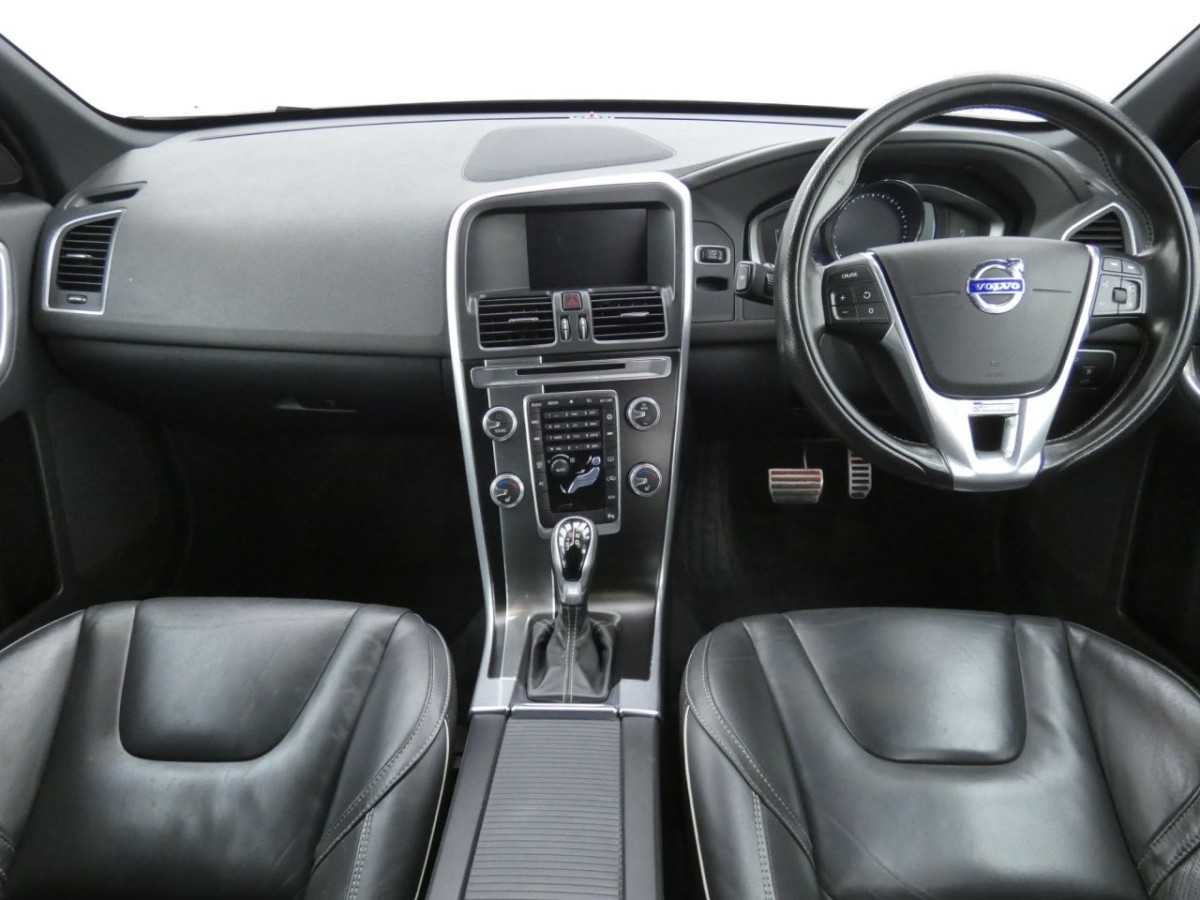 VOLVO XC60 2.0 D4 R-DESIGN LUX NAV 5D 188 BHP - 2017 - £14,990