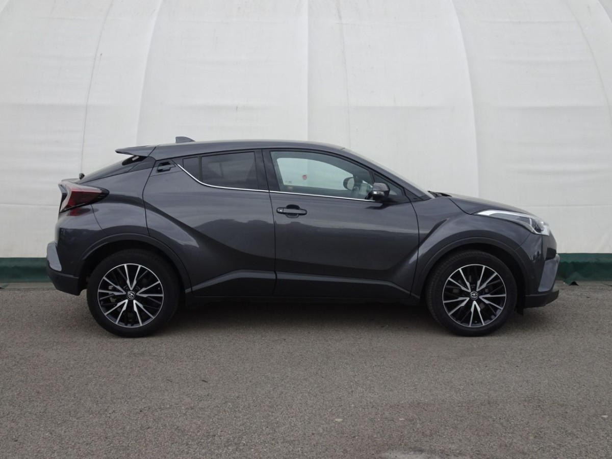 TOYOTA CHR 1.2 EXCEL 5D 114 BHP - 2019 - £15,700