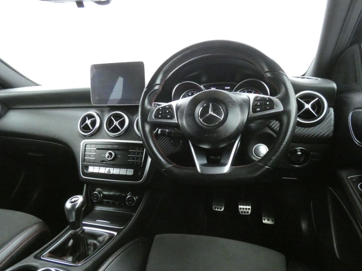 MERCEDES-BENZ A-CLASS 1.6 A 160 AMG LINE 5D 102 BHP - 2018 - £14,990