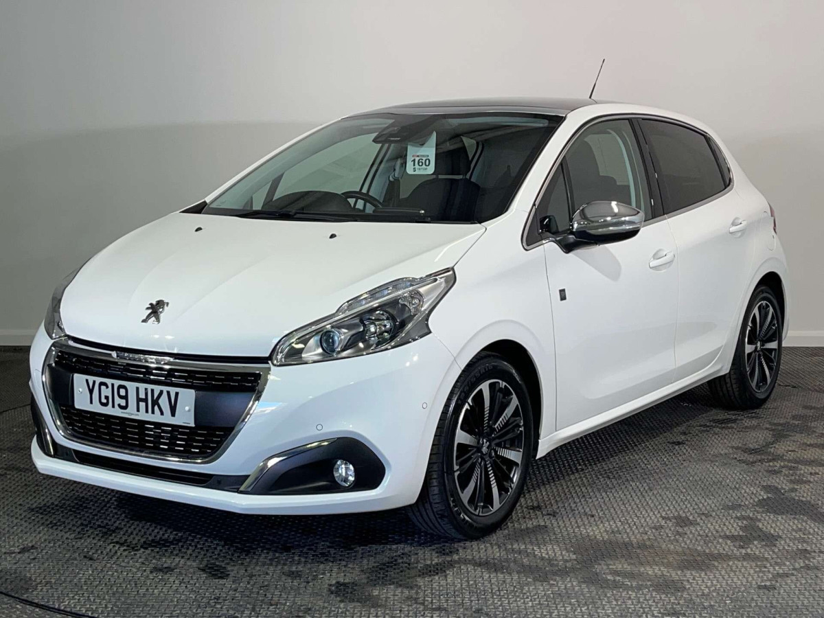 PEUGEOT 208 2019 (19) 1.2 PURETECH TECH EDITION HATCHBACK 5DR PETROL MANUAL EURO 6 (S/S) (82 PS) - 2019 - £7,300