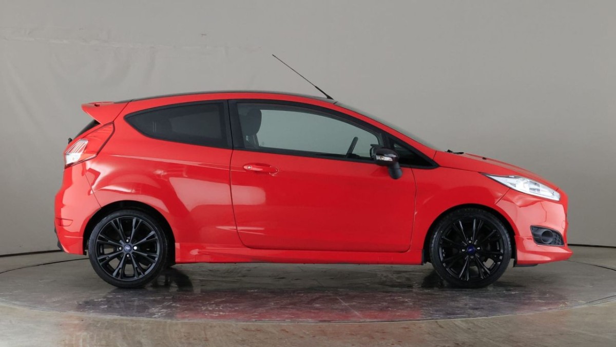 FORD FIESTA 1.0 ZETEC S RED EDITION 3D 139 BHP - 2016 - £6,990