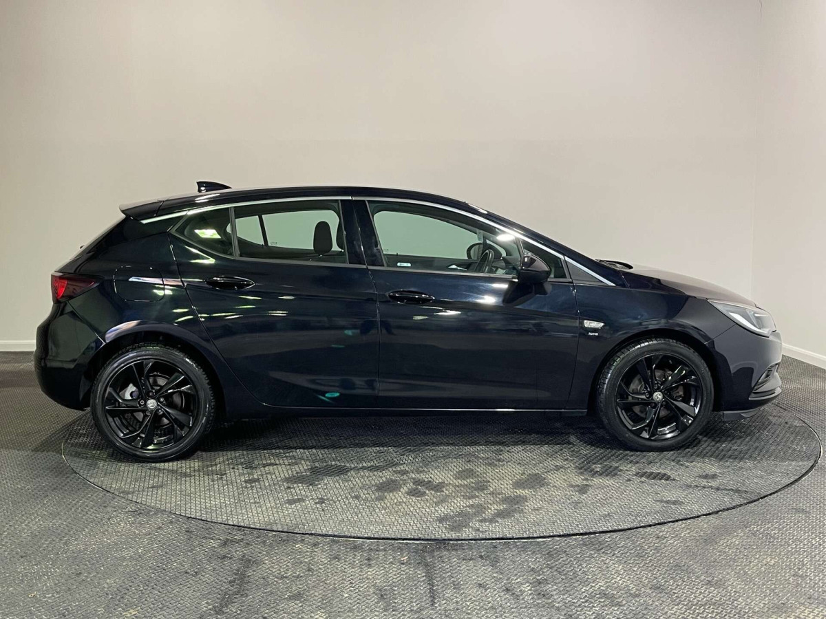 VAUXHALL ASTRA 2018 (18) 1.0I TURBO ECOTEC SRI NAV HATCHBACK 5DR PETROL MANUAL EURO 6 (S/S) (105 PS) - 2018 - £5,800