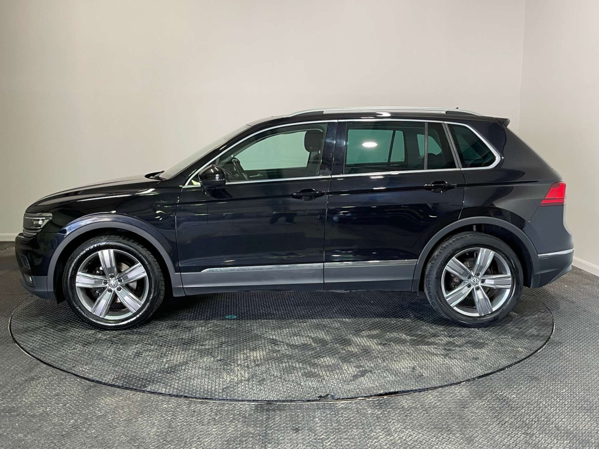 VOLKSWAGEN TIGUAN 2019 (19) 2.0 TDI SEL SUV 5DR DIESEL MANUAL EURO 6 (S/S) (150 PS) - 2019 - £14,500