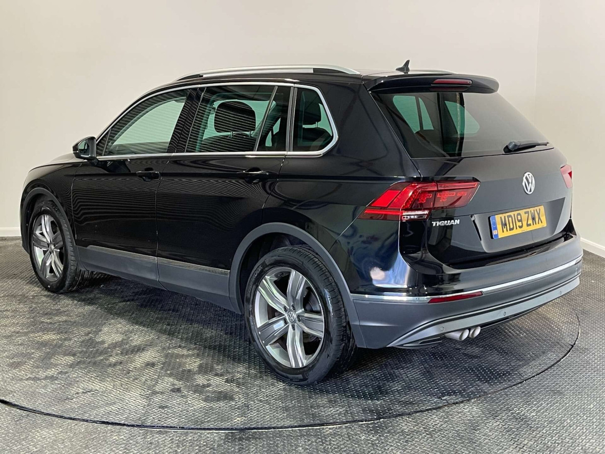 VOLKSWAGEN TIGUAN 2019 (19) 2.0 TDI SEL SUV 5DR DIESEL MANUAL EURO 6 (S/S) (150 PS) - 2019 - £14,500