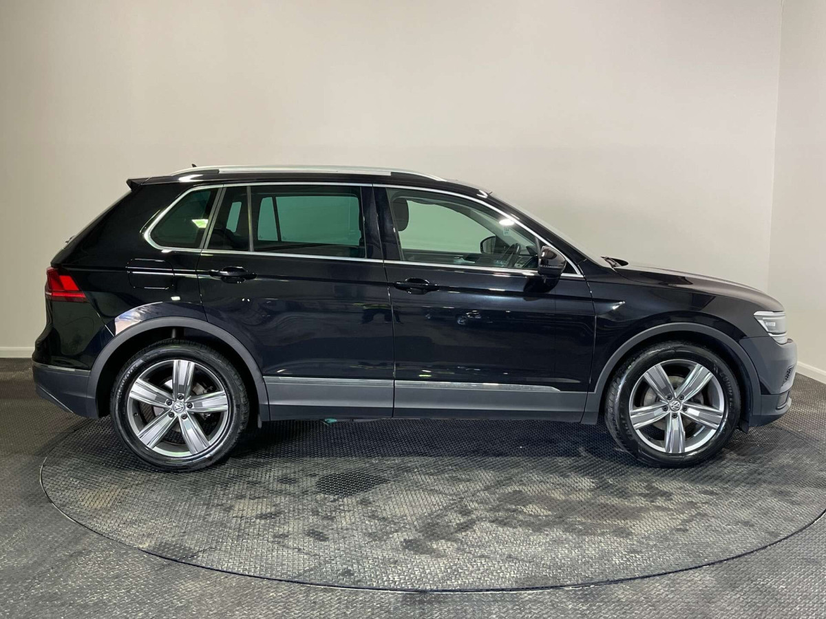 VOLKSWAGEN TIGUAN 2019 (19) 2.0 TDI SEL SUV 5DR DIESEL MANUAL EURO 6 (S/S) (150 PS) - 2019 - £14,500