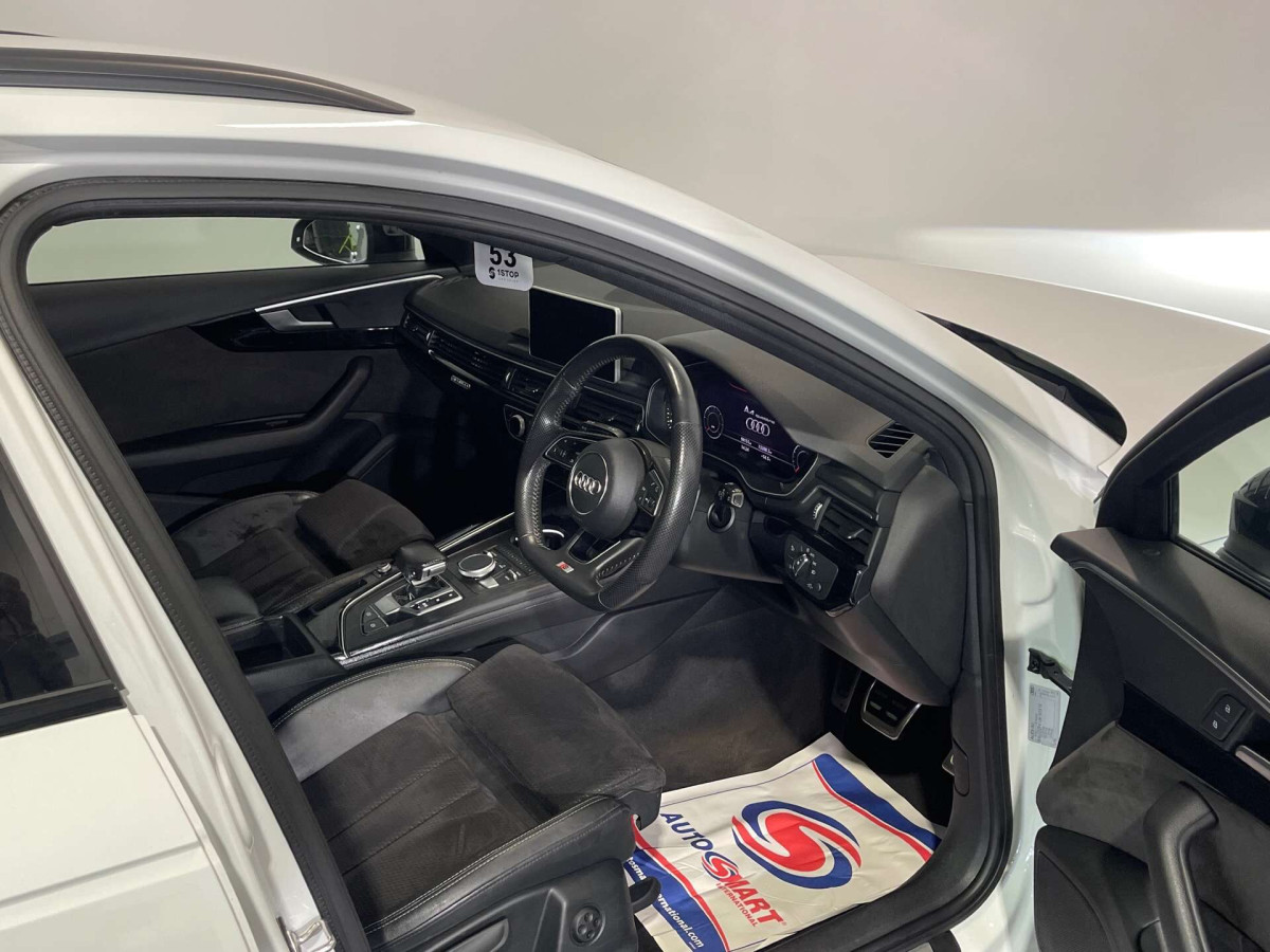 AUDI A4 2018 (18) 2.0 TDI BLACK EDITION ESTATE 5DR DIESEL S TRONIC QUATTRO EURO 6 (S/S) (190 - 2018 - £14,600