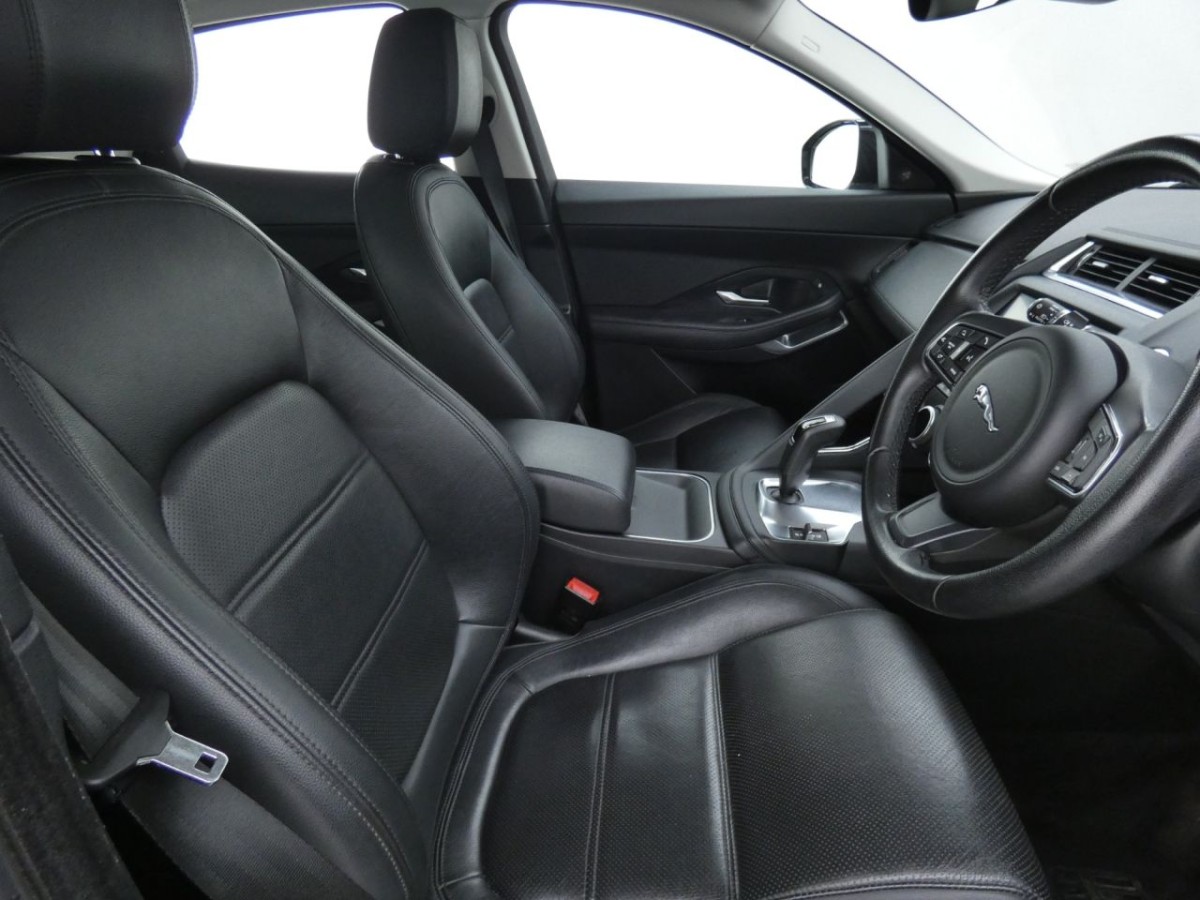 JAGUAR E-PACE 2.0 S 5D 148 BHP - 2019 - £16,990