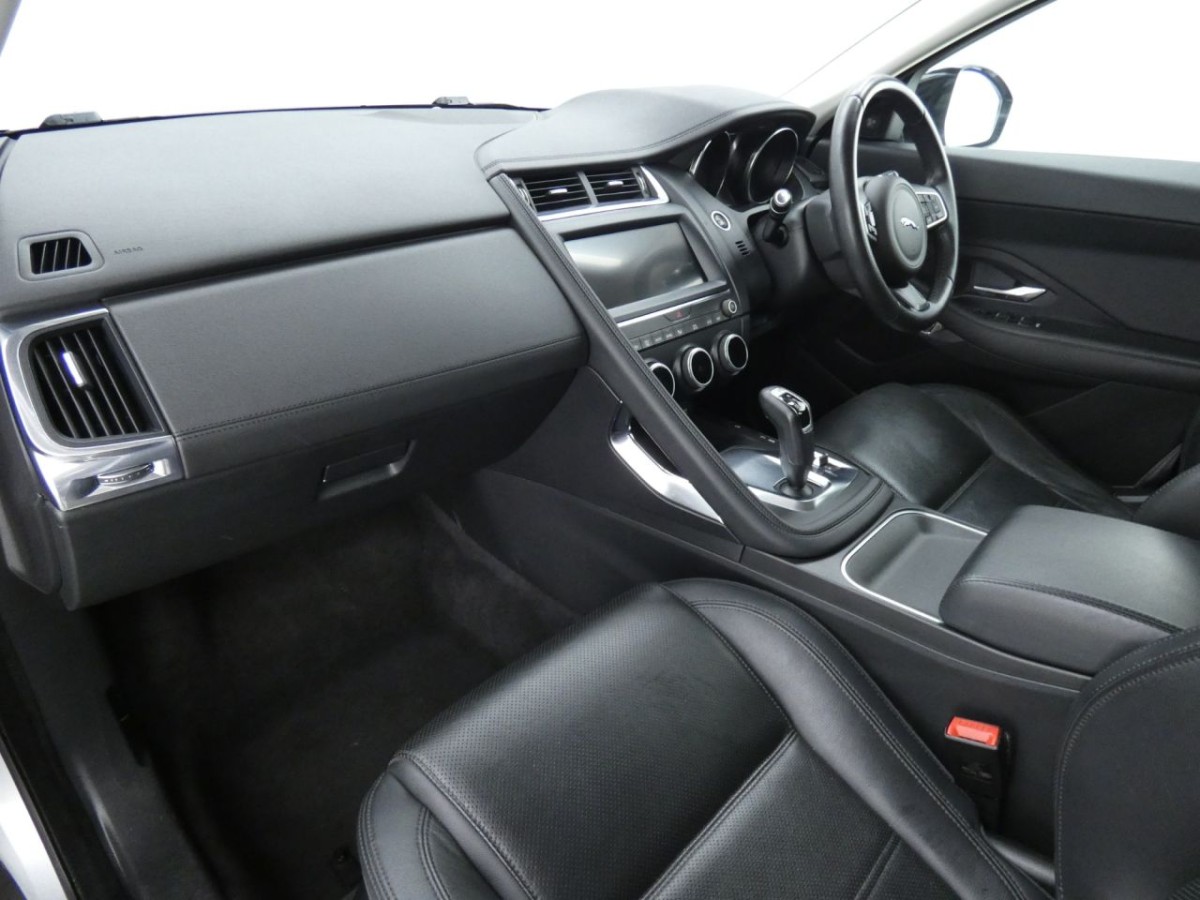 JAGUAR E-PACE 2.0 S 5D 148 BHP - 2019 - £16,990