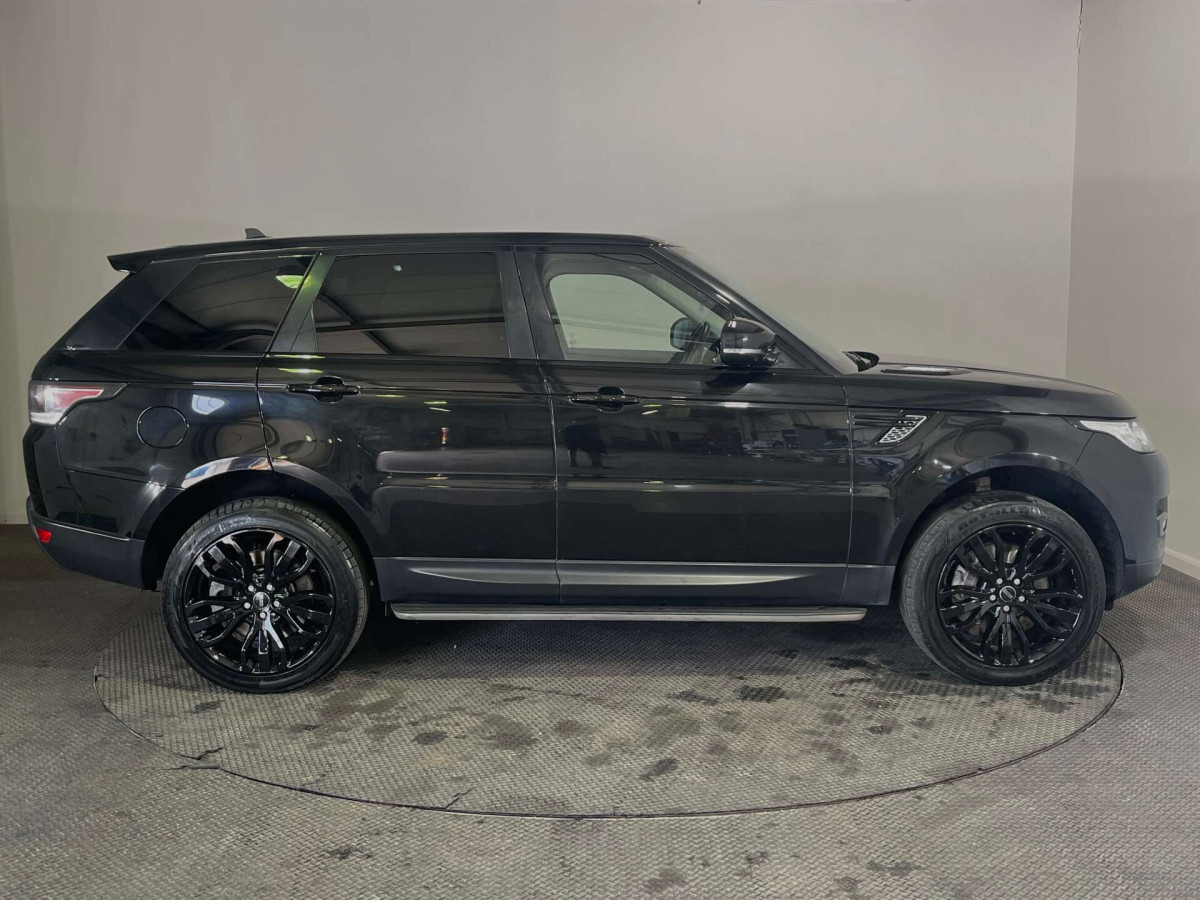 LAND ROVER RANGE ROVER SPORT 2015 (65) 3.0 SD V6 HSE SUV 5DR DIESEL AUTO 4WD EURO 6 (S/S) (306 PS) - 2015 - £16,650