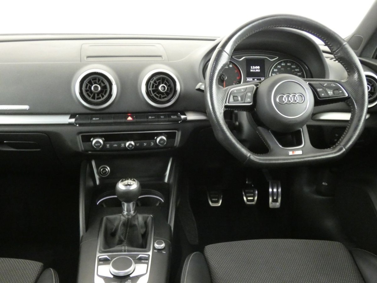 AUDI A3 1.5 SPORTBACK TFSI S LINE BLACK EDITION 5D 148 BHP - 2019 - £12,700