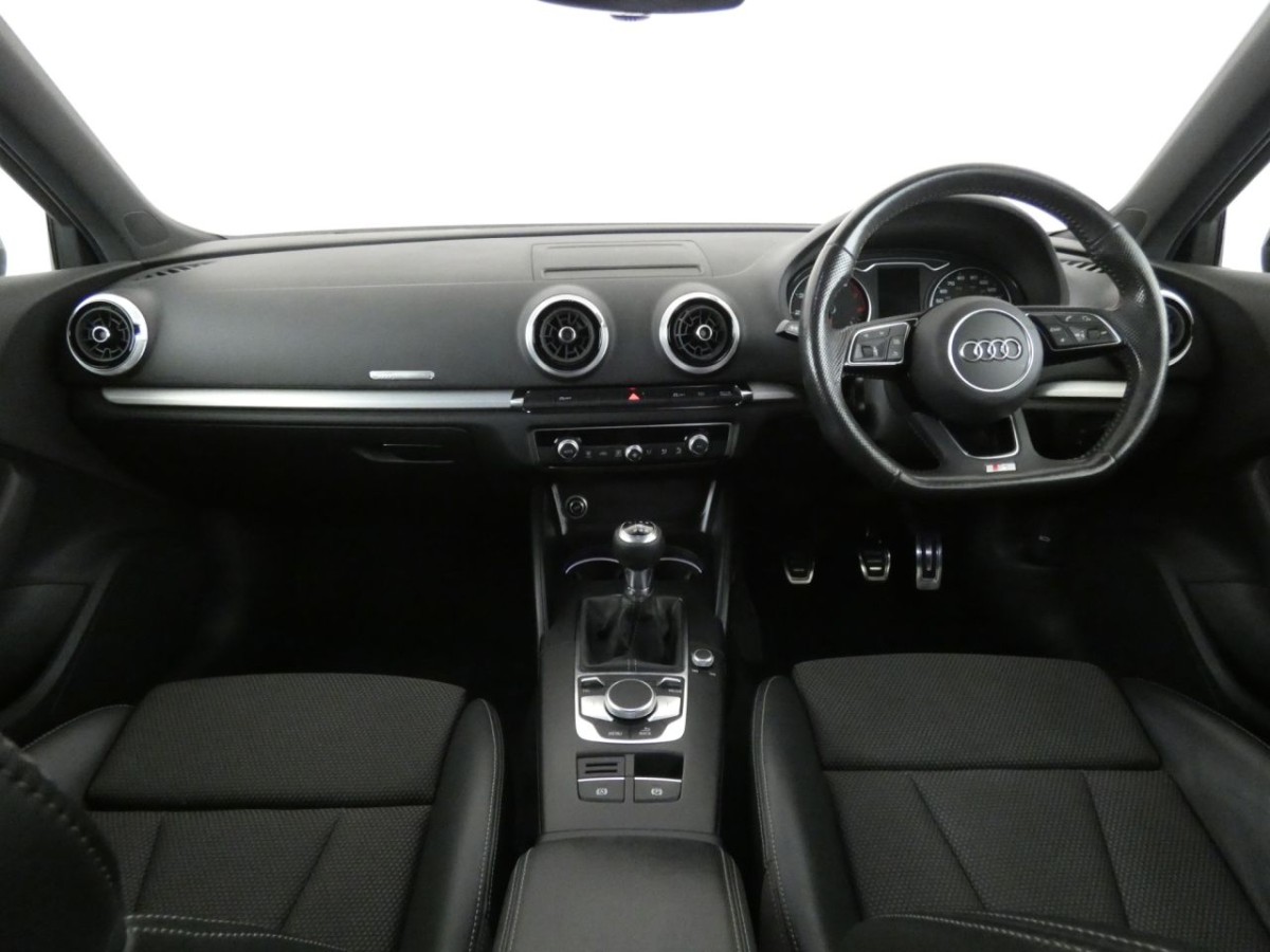 AUDI A3 1.5 SPORTBACK TFSI S LINE BLACK EDITION 5D 148 BHP - 2019 - £12,700