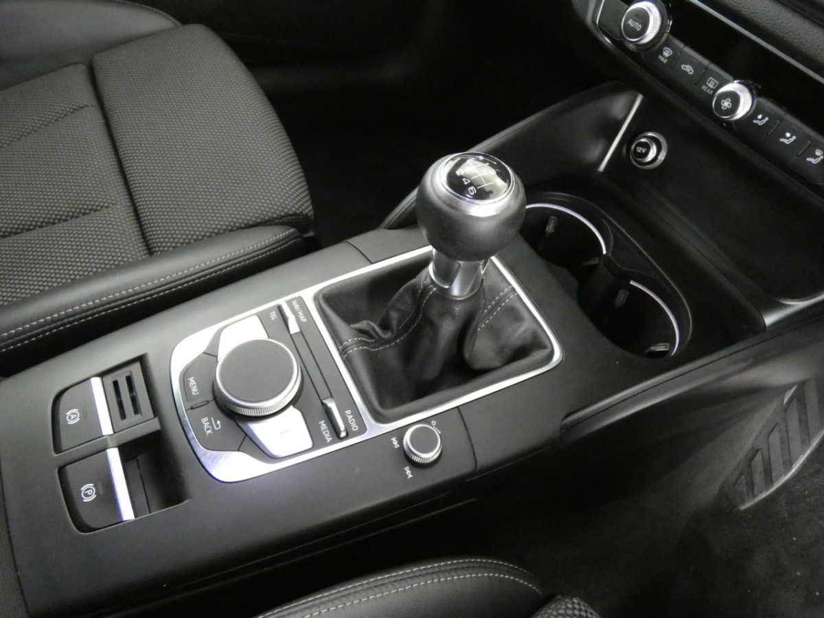 AUDI A3 1.5 SPORTBACK TFSI S LINE BLACK EDITION 5D 148 BHP - 2019 - £12,700