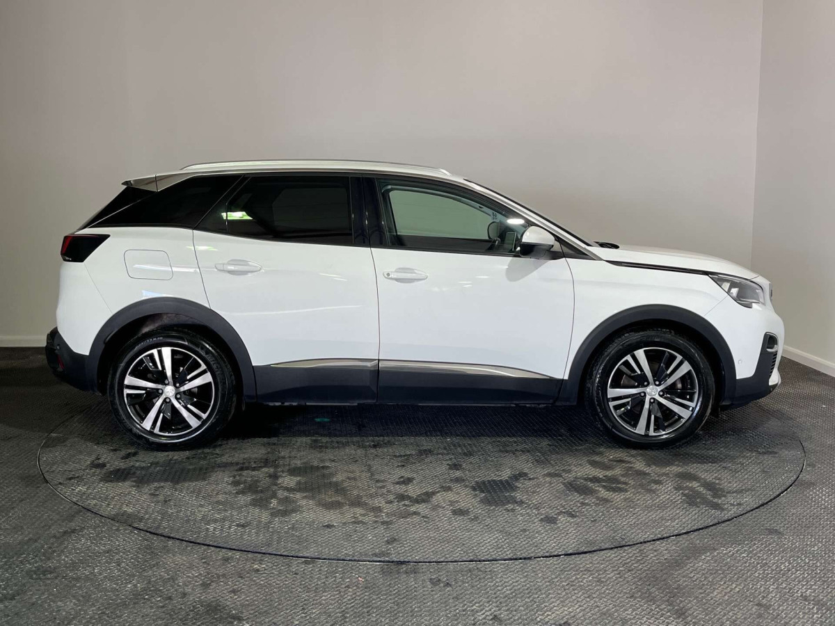 PEUGEOT 3008 2017 (67) 1.2 PURETECH ALLURE SUV 5DR PETROL MANUAL EURO 6 (S/S) (130 PS) - 2017 - £8,800