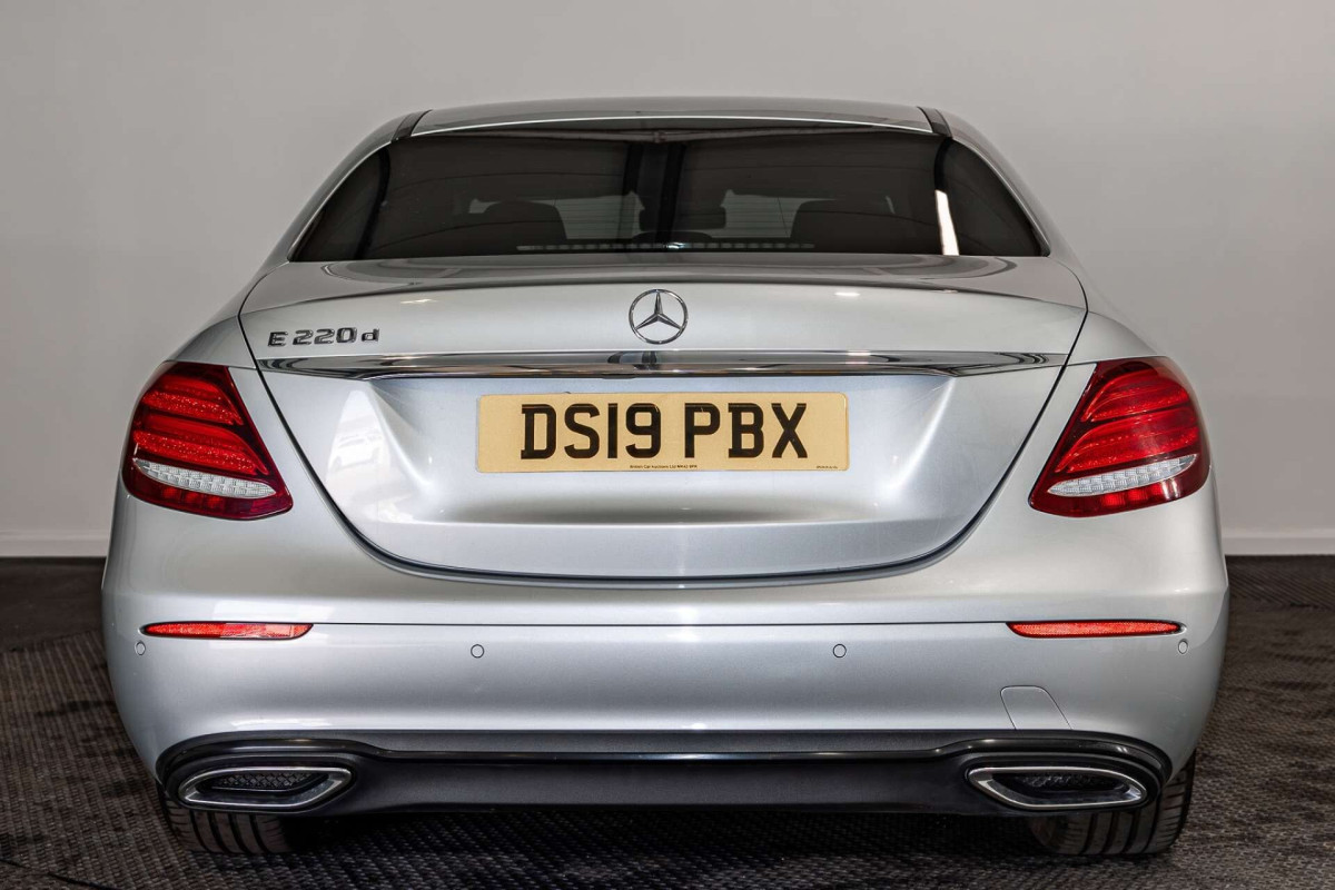 MERCEDES-BENZ E CLASS 2019 (19) 2.0 E220D SE SALOON 4DR DIESEL G-TRONIC+ EURO 6 (S/S) (194 PS) - 2019 - £16,200