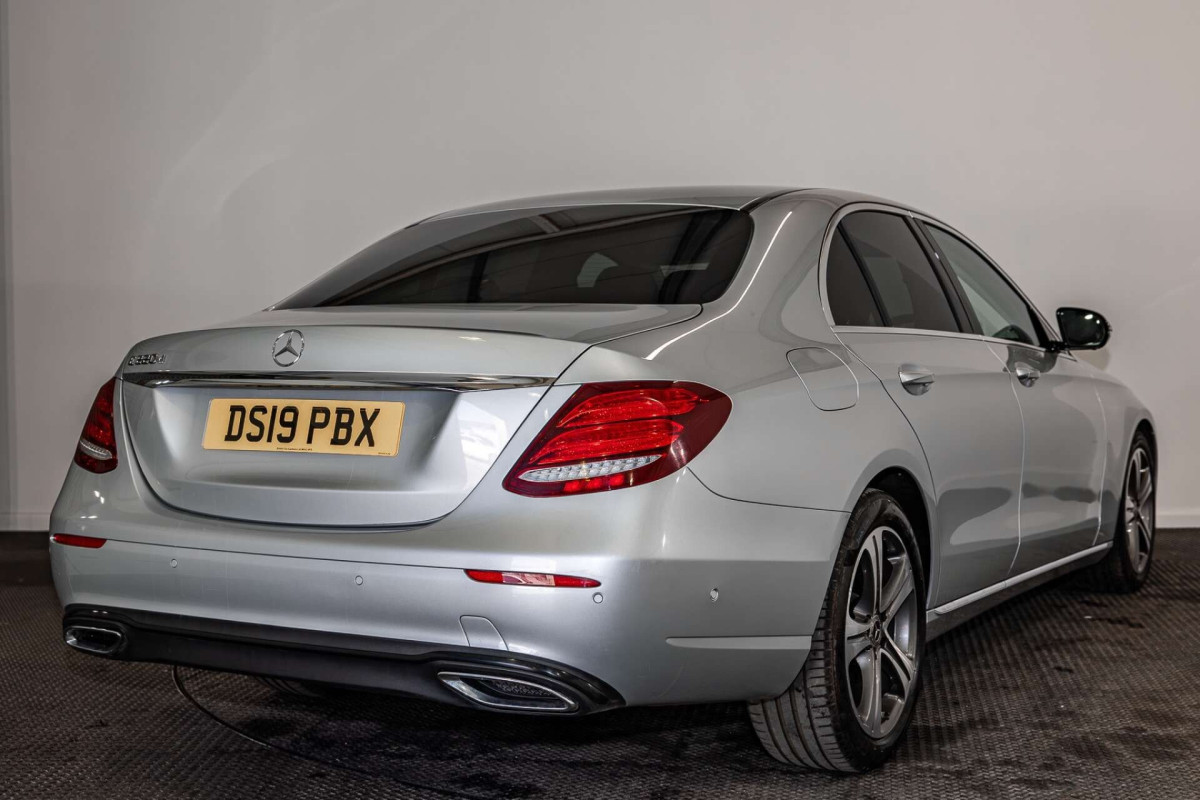 MERCEDES-BENZ E CLASS 2019 (19) 2.0 E220D SE SALOON 4DR DIESEL G-TRONIC+ EURO 6 (S/S) (194 PS) - 2019 - £16,200
