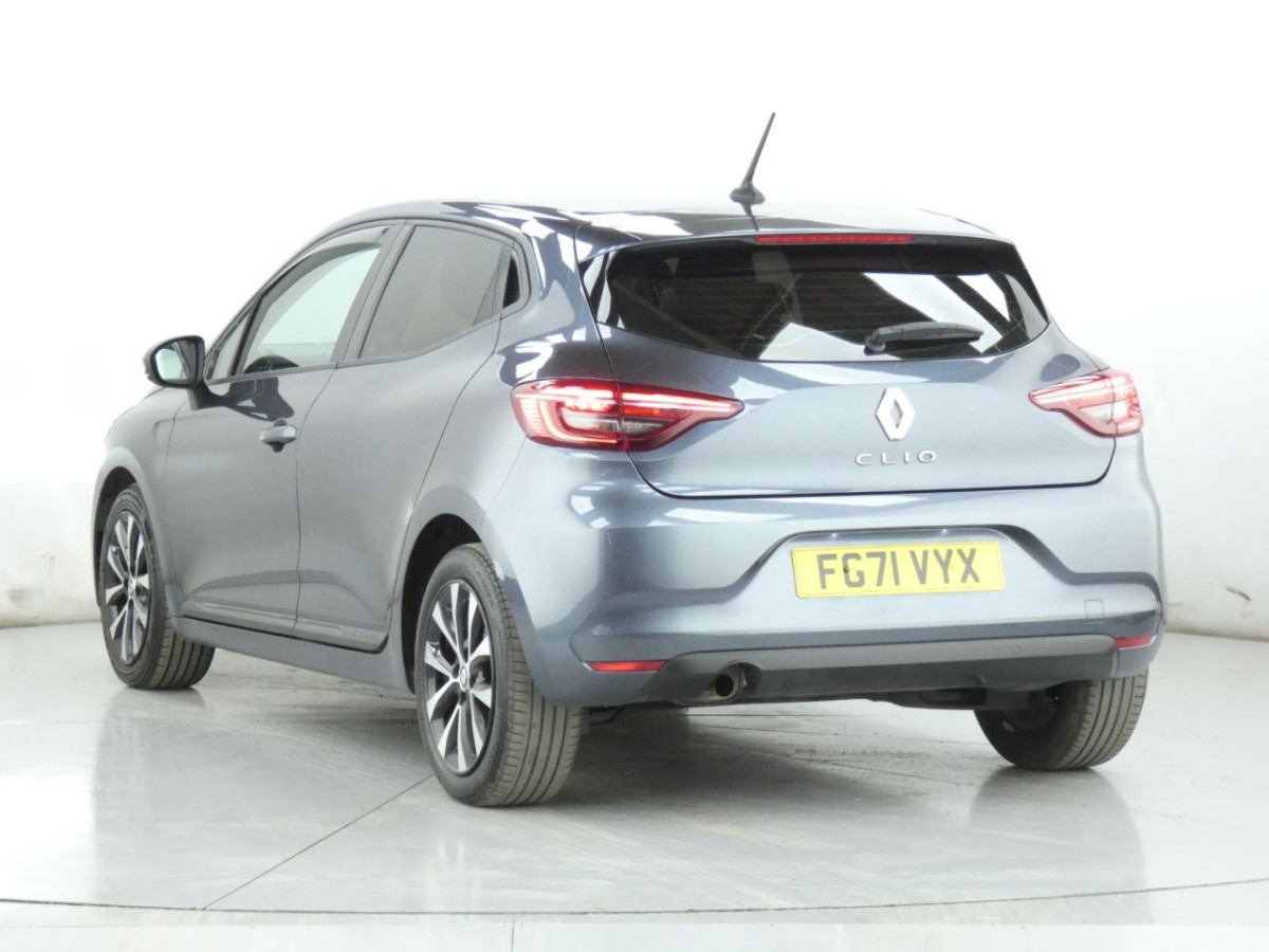 RENAULT CLIO 1.0 ICONIC TCE 5D 90 BHP - 2021 - £9,700