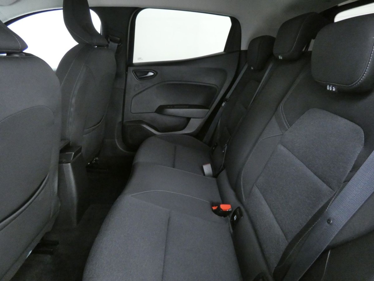 RENAULT CLIO 1.0 ICONIC TCE 5D 90 BHP - 2021 - £9,700
