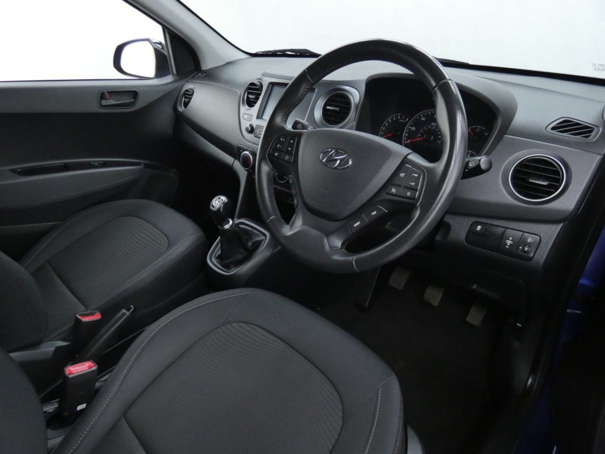 HYUNDAI I10 1.0 PLAY 5D 65 BHP - 2019 - £8,990